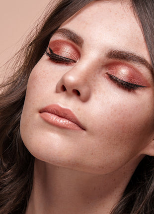 Misslyn DESERT NIGHT METALLIC EYESHADOW PALETTE 12*0.7g , 2 FLAMING EYES