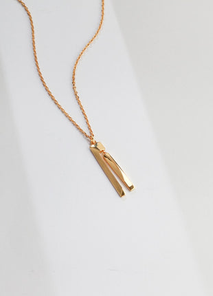 Geometric Sculpture Silver Necklace D0277