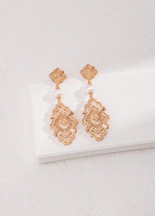 Sterling silver pearl earrings E01095-2