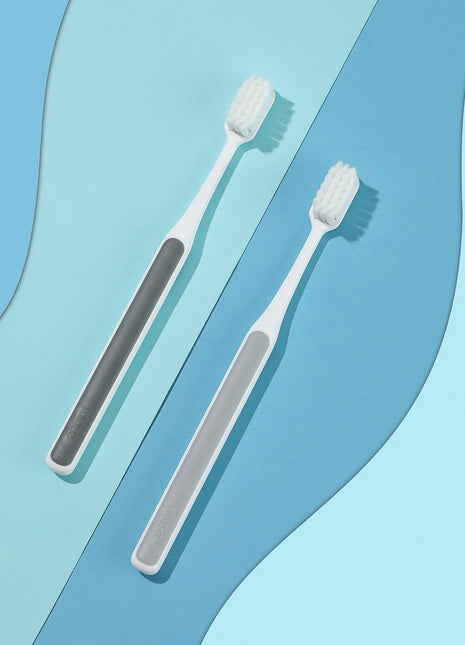 Ultra-Soft Toothbrushes with Fine Dense Bristles (2 pcs)