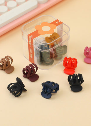 Simple acrylic claw clip in a box