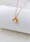 Necklace / Unknown color