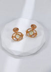 Earrings / Unknown color
