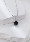 Necklace / Platinum