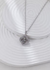 Necklace / Platinum