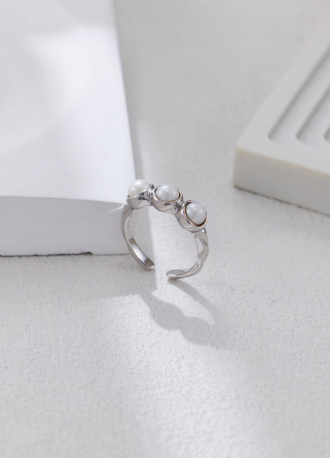 S925 Silver Pearl Ring J0401