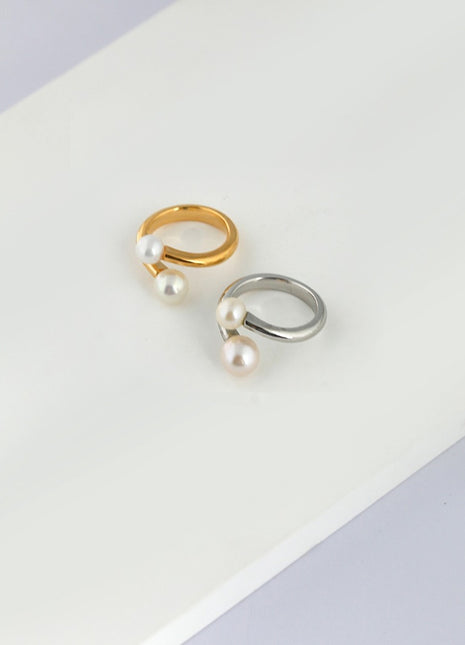 Sterling silver pearl ring J0072