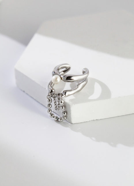 Sterling silver pearl ear clip E0884