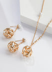 Necklace / Vintage gold