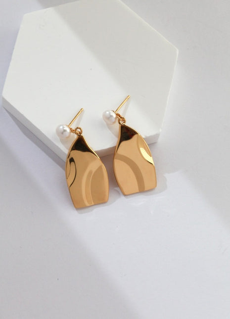 Sterling Silver Pearl Earrings E0834