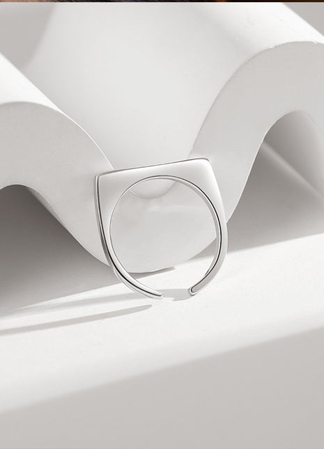 Sterling silver ring J0070