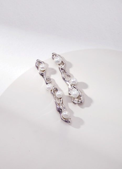 Silver Pearl Earrings E0885