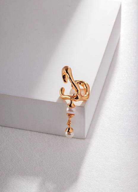 Sterling silver pearl ear clip E0863