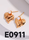 Earrings / Vintage gold