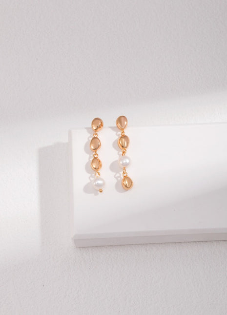 Sterling silver pearl earrings E01008