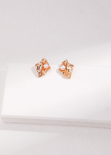 Sterling silver pearl earrings E01007