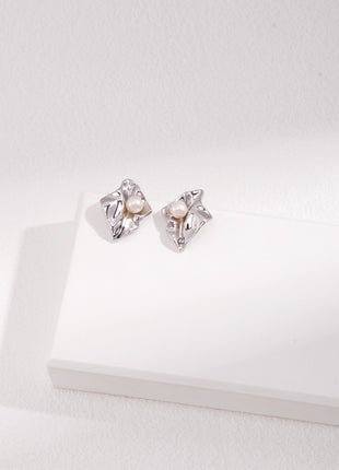 Sterling silver pearl earrings E01007
