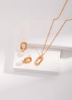 Necklace / Vintage gold
