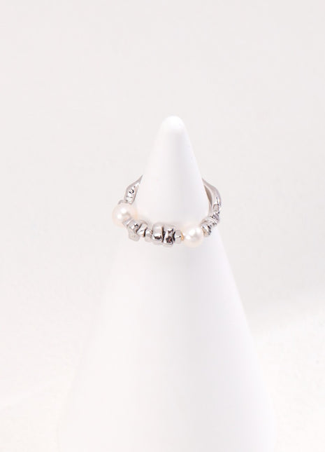 Sterling silver pearl ring J0221