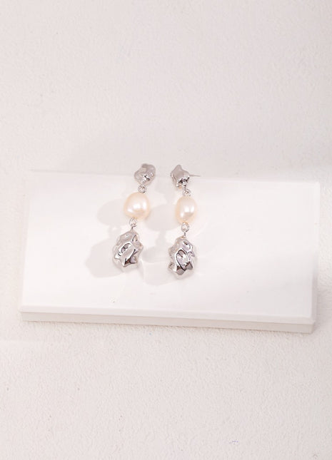 Natural Pearl Earrings E01061
