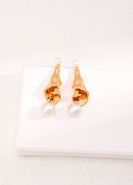Curled Pearl Design E0935