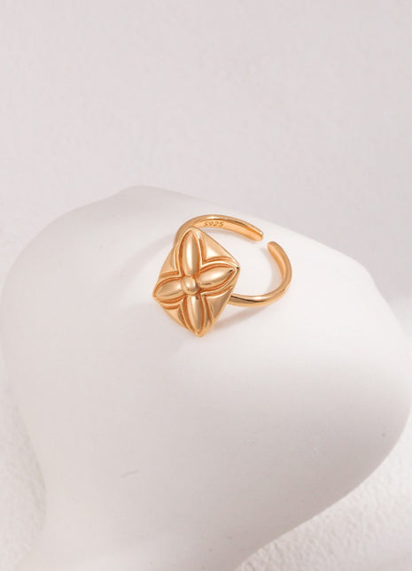 Lucky Four - Leaf Clover J0245