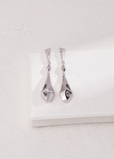 Sterling silver pearl earrings E01082
