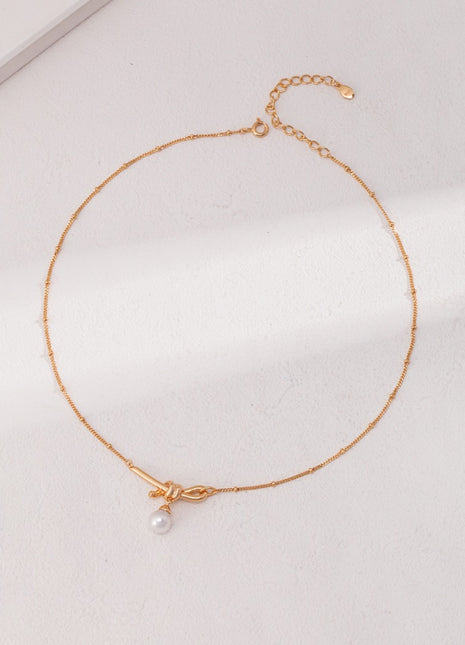 Knot Pearl Necklace D0474