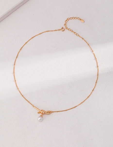 Knot Pearl Necklace D0474