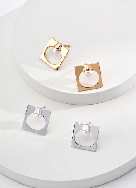 Sterling Silver Pearl Earrings E0945