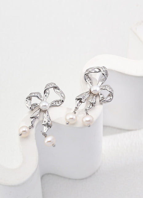 Natural Pearl Earrings E01182